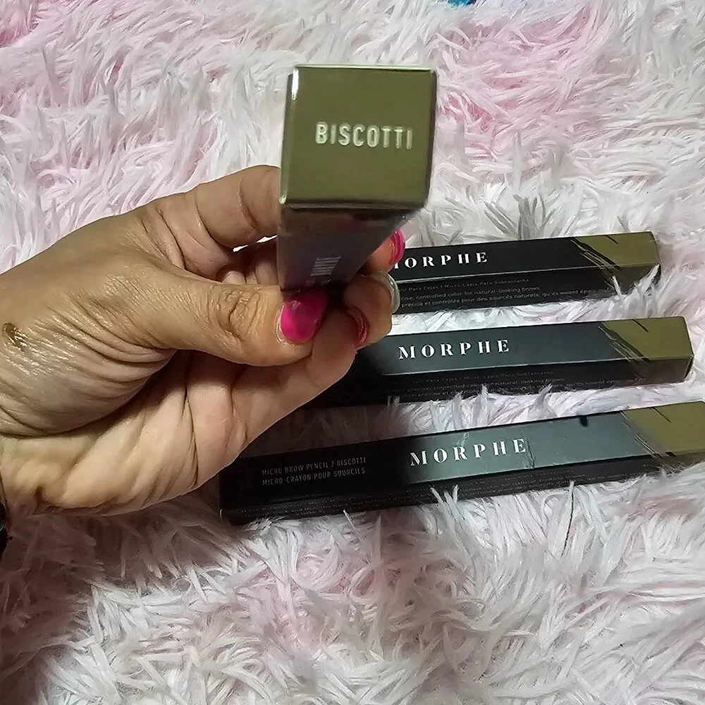 One Morphe Biscotti eyebrow pencil